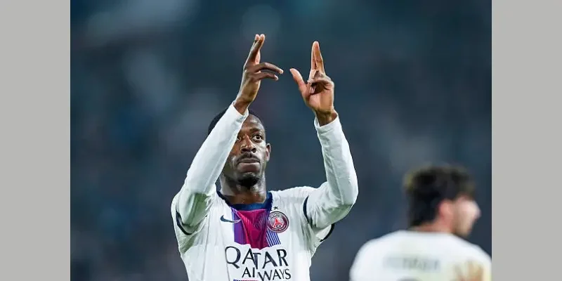 Dembélé trong ngày tái ngộ Barcelona
